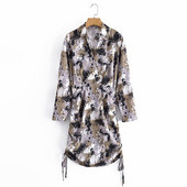 Γυναικείο φόρεμα με  λαιμόκοψη και κορδόνια