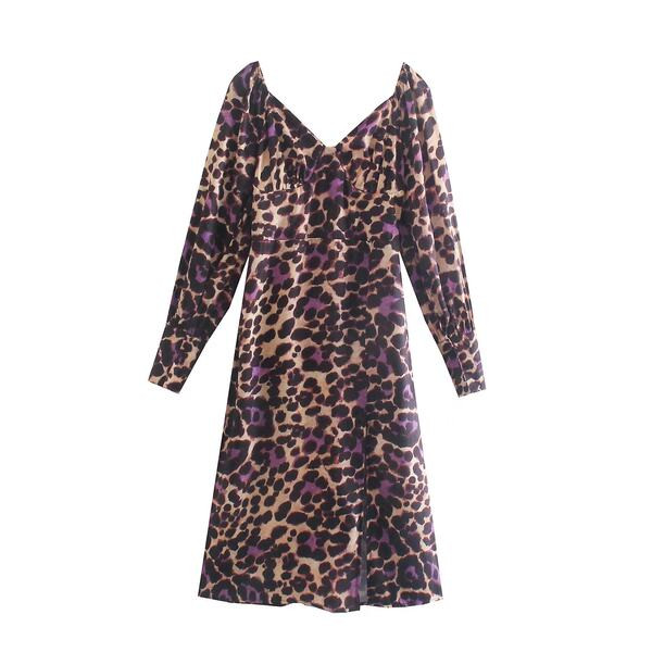 Stiilne loomamustri ja spitsikaelusega kleit