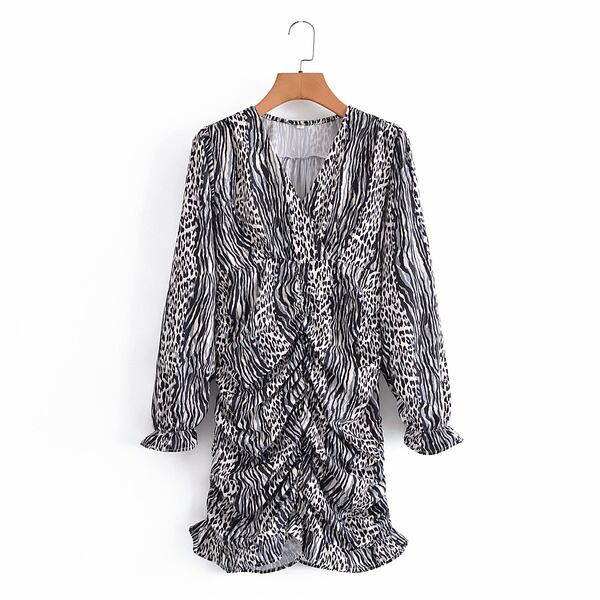 Moodne loomatrükise ja spitsikaelusega naiste kleit