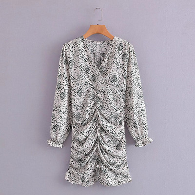 Kogutud naiste kleit loomade trükiga