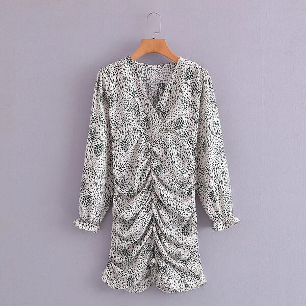 Kogutud naiste kleit loomade trükiga