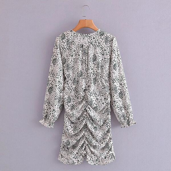 Kogutud naiste kleit loomade trükiga