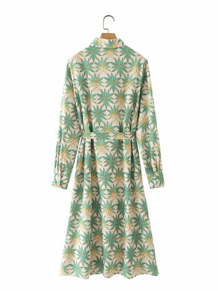 Naiste kevadkleidi tasuta mudel lipsudega