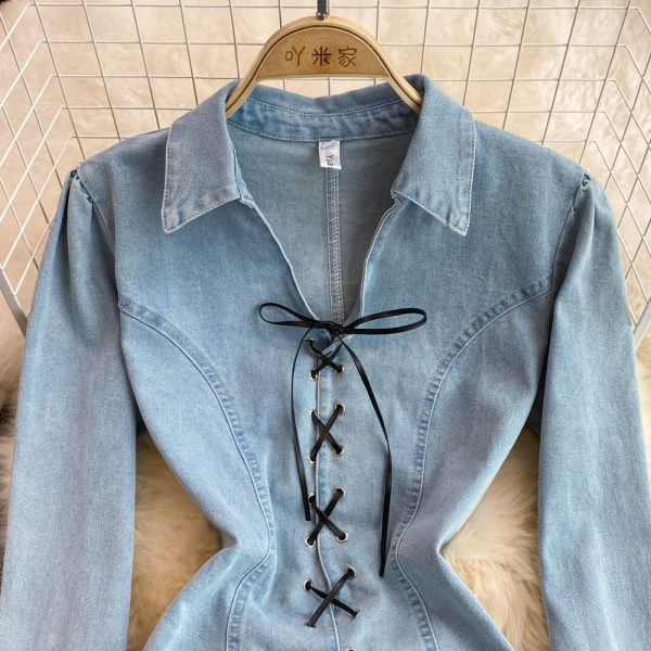 Naiste lühike lipsudega teksakleit