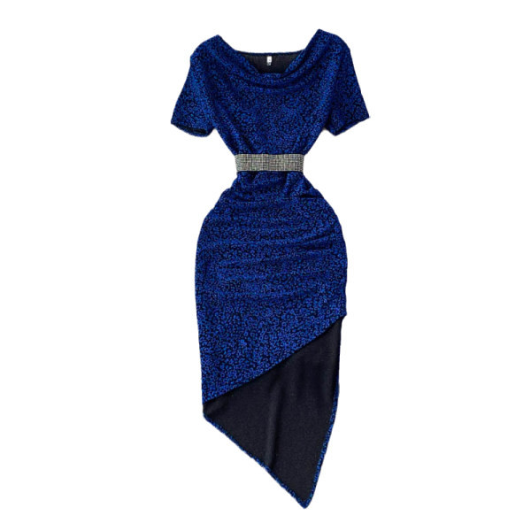 Lühikeste varrukatega naiste kleit dekoratiivkividega vööga