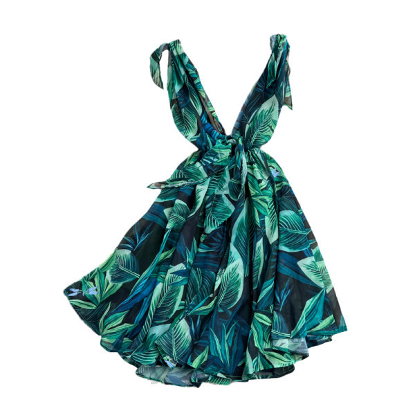 Lillemustri ja spitsikaelusega naiste kleit