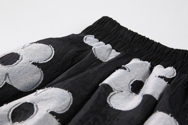 Naiste kõrge vöökoha lõikega seelik