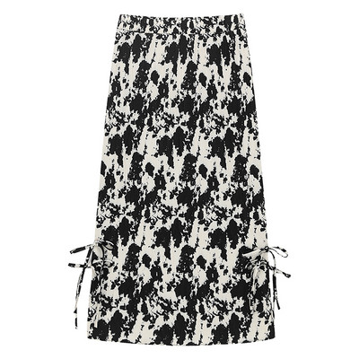 Naiste pikk seelik kõrge vöökoha ja lipsudega