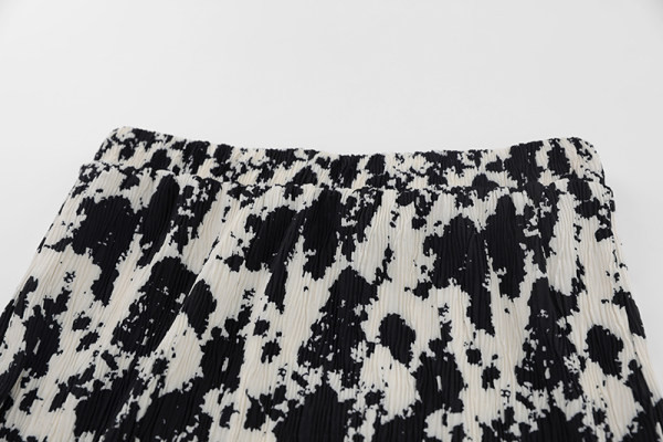 Naiste pikk seelik kõrge vöökoha ja lipsudega