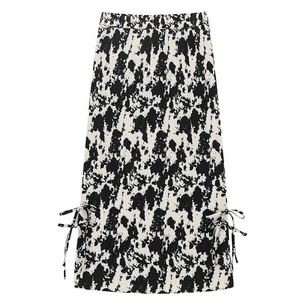 Naiste pikk seelik kõrge vöökoha ja lipsudega