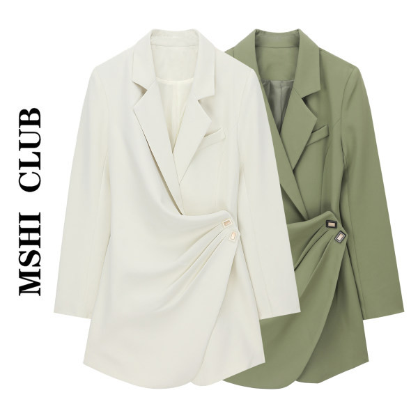 Γυναικείο φόρεμα με μαζεμένο μπροστινό μέρος