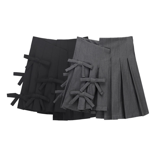 Asümmeetriline paeltega plisseeritud seelik