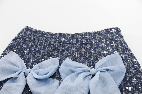 Praegune naiste seelik paeltega