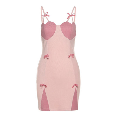 Naiste lühike roosa paljaste õlgadega kleit