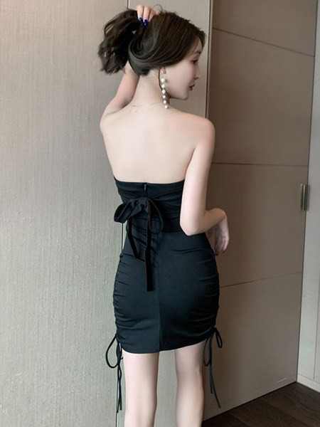 Naiste kleit lipsude ja õhukeste rihmadega