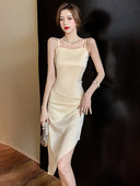 Rochie asimetrică elegantă, cu bretele subțiri