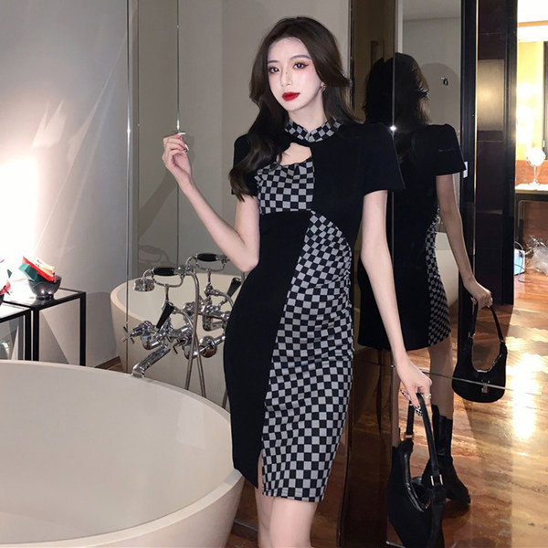 Naiste liibuv lühikeste varrukatega kleit