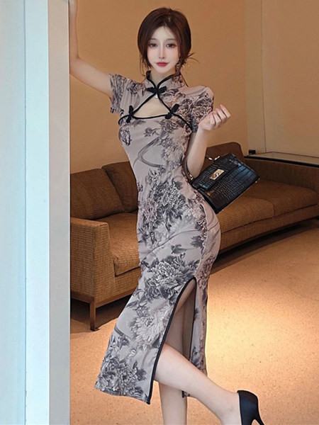 Rochie actuală de damă cu fante