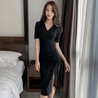 Liibuv suvine kleit koos vööriosaga