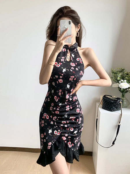 Lillemustriga naiste kleit - asümmeetriline muster