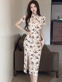 Γυναικείο φόρεμα με σκίσιμο και κοντό μανίκι