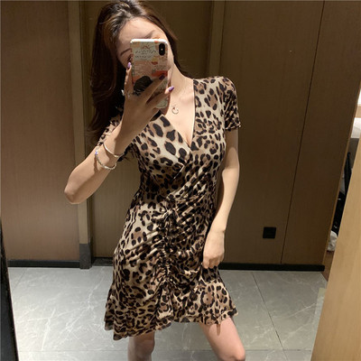 Μοντέρνο γυναικείο φόρεμα με κοντομάνικο animal print