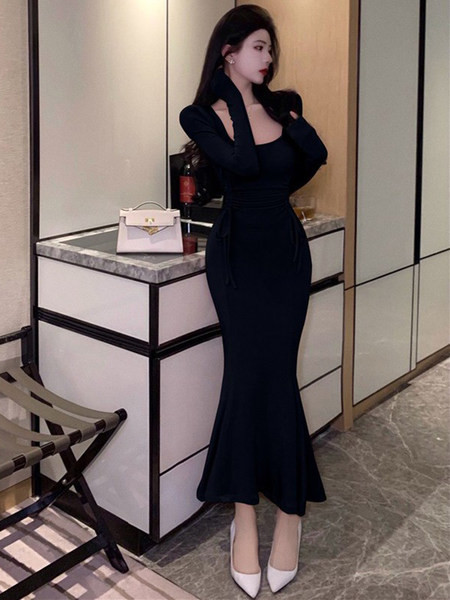 Stiilne pikk kandilise kaelusega kleit