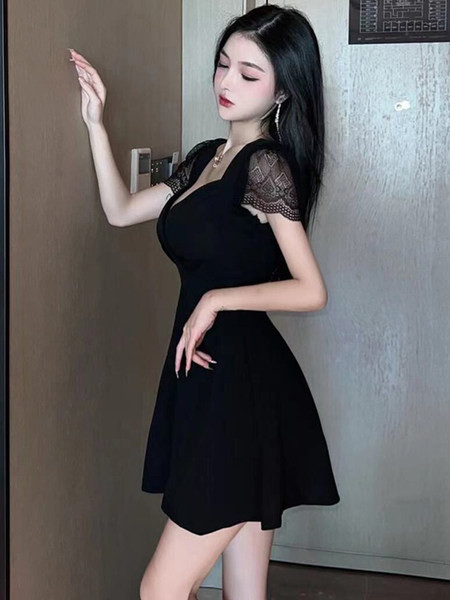 Rochie de dama cu decolteu spitz - doua culori