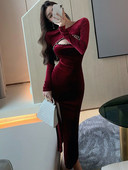 Pikk naiste sametkleit