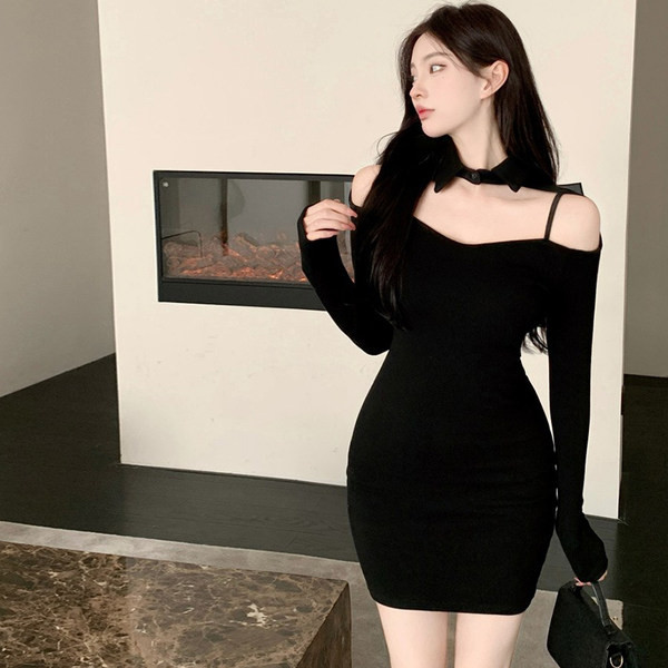 Εφαρμοσμένο γυναικείο φόρεμα με μακρυμάνικο δίχρωμο