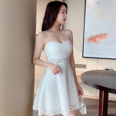 Naiste väljalõikega peenikeste rihmadega pitskleit