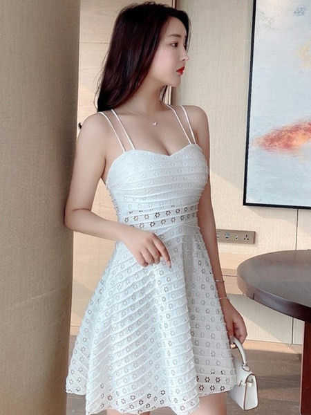 Naiste väljalõikega peenikeste rihmadega pitskleit