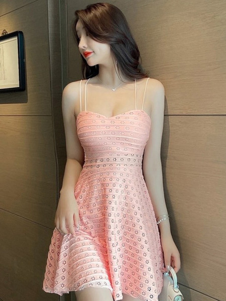 Naiste väljalõikega peenikeste rihmadega pitskleit