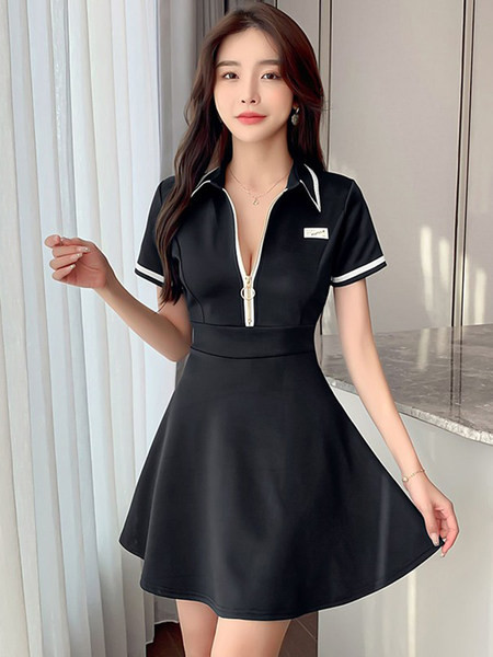 Lühike suvine kleit kaeluses lukuga