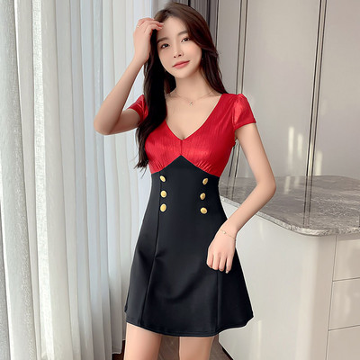 Naiste kleit lühikeste varrukate ja nööpidega