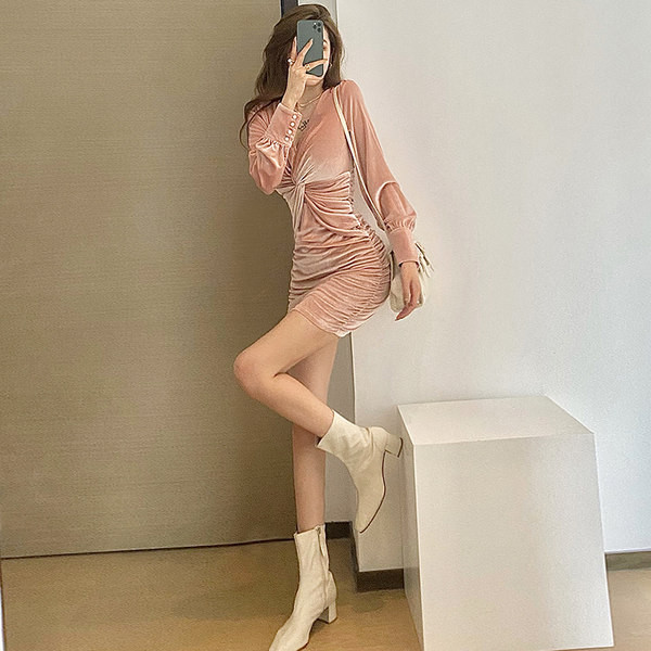 Naiste V-kaeluse ja nööpidega sametkleit