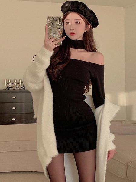 Vabaaja kleit paatkaelusega