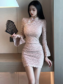 Naiste lootosvarrukatega pitskleit