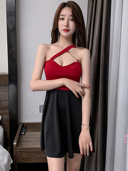 Rochie scurta de dama cu un singur umar si element metalic