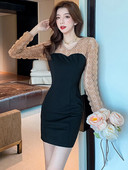 Musta värvi pitsvarrukatega naiste kleit