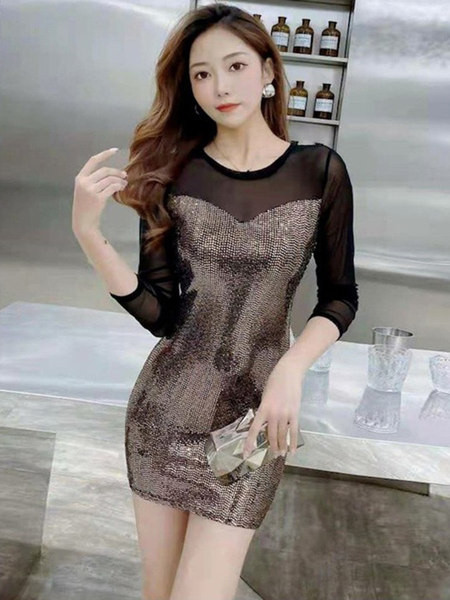 Lühike liibuv kleit litrite ja tüllvarrukatega