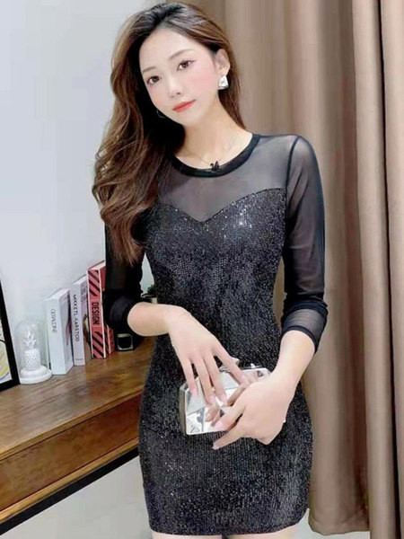 Lühike liibuv kleit litrite ja tüllvarrukatega