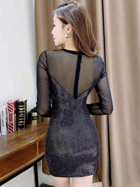 Lühike liibuv kleit litrite ja tüllvarrukatega