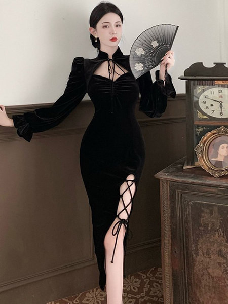 Asümmeetriline lipsudega sametkleit