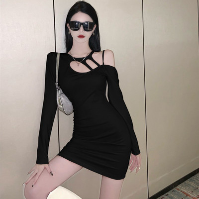 Naiste vabaaja kleit pikkade varrukatega