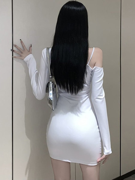 Naiste vabaaja kleit pikkade varrukatega