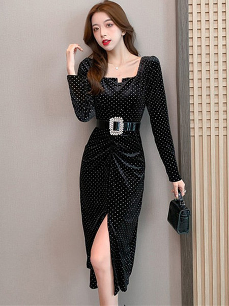 Praegune kleit vöö ja lõhikuga