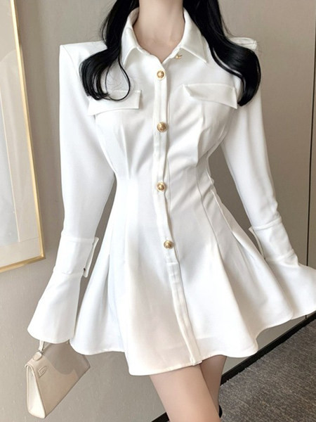 Naiste valge kleidi tüüpi särgi lõikega mudel