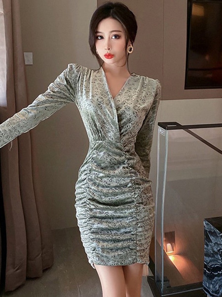 Lühike koondunud efektiga sametkleit