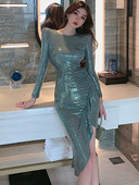 Särava efektiga naiste kleit - asümmeetriline mudel